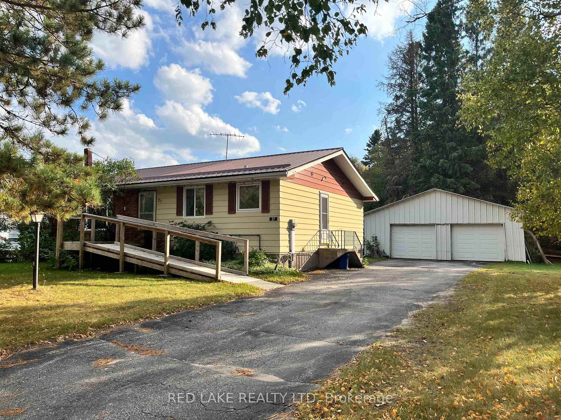 Photo 1 of 27 Balsam Avenue, Ear Falls — HOMEH