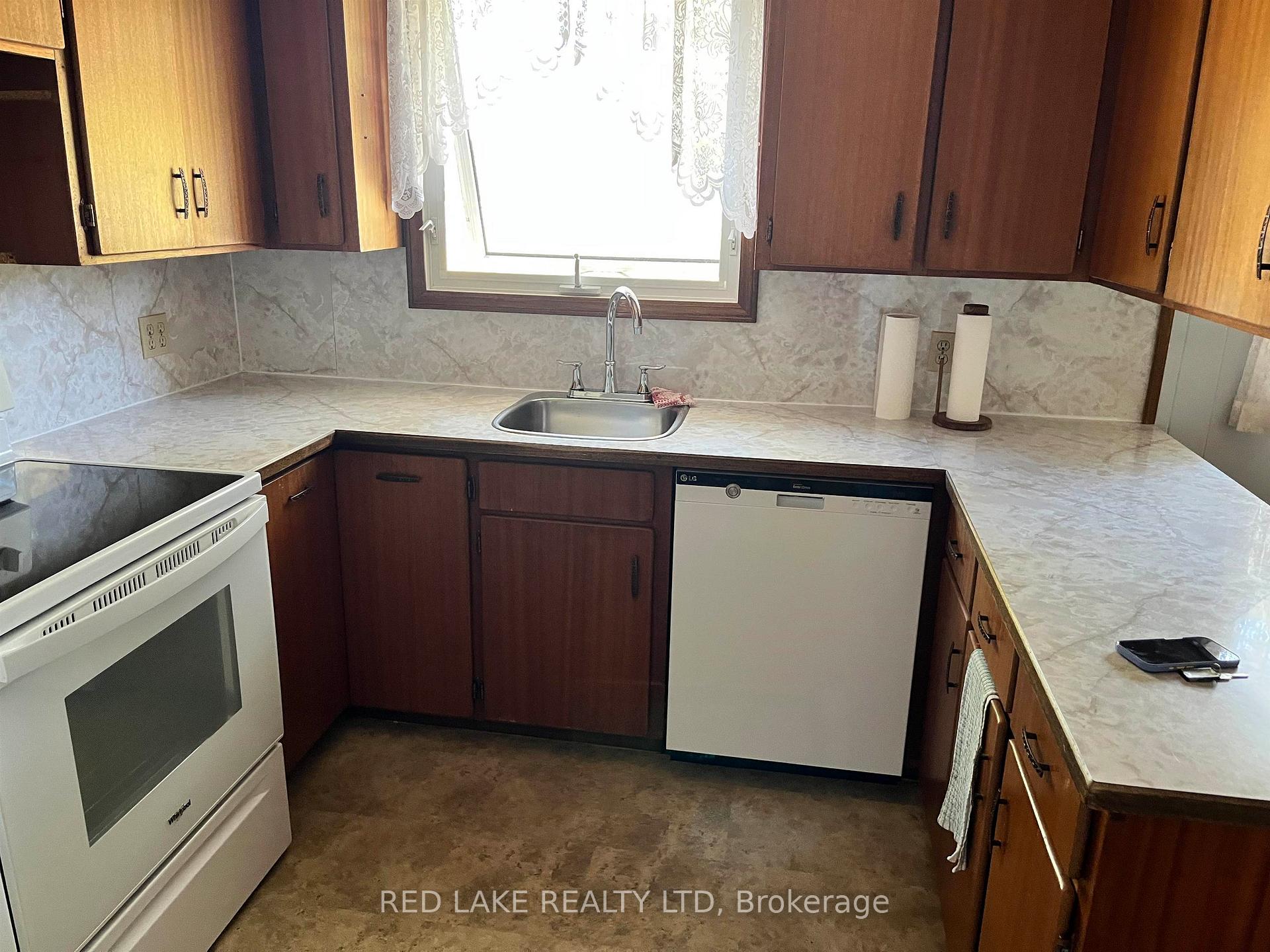 Photo 13 of 27 Balsam Avenue, Ear Falls — HOMEH