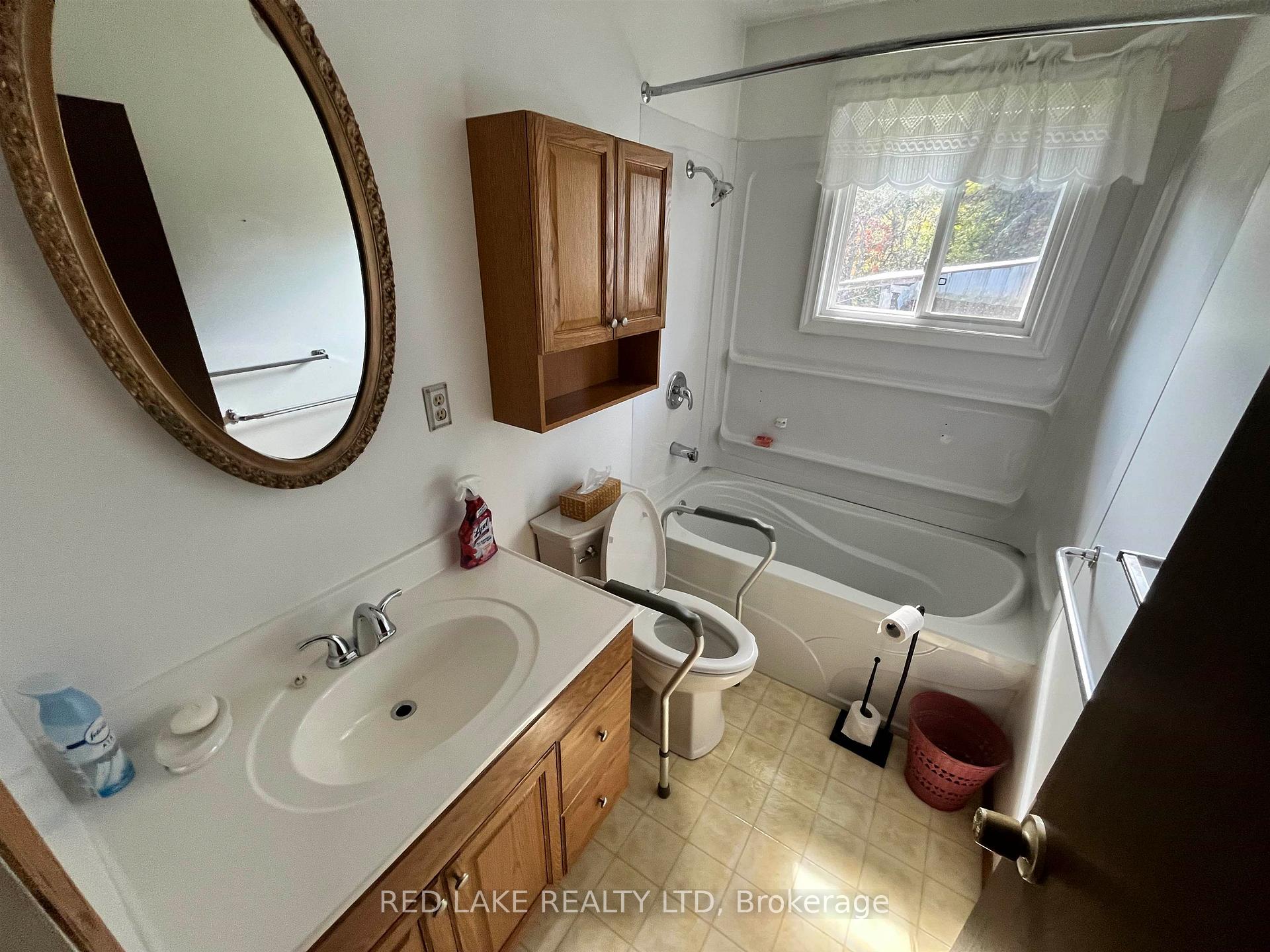 Photo 17 of 27 Balsam Avenue, Ear Falls — HOMEH