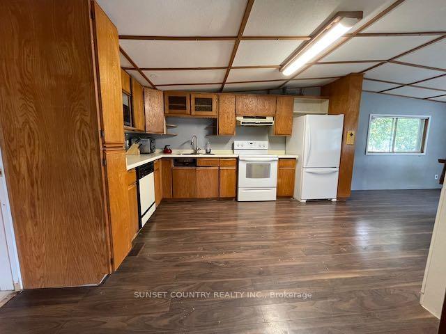 Photo 3 of 27 Pine Crescent, Dryden, Government Road — HOMEH