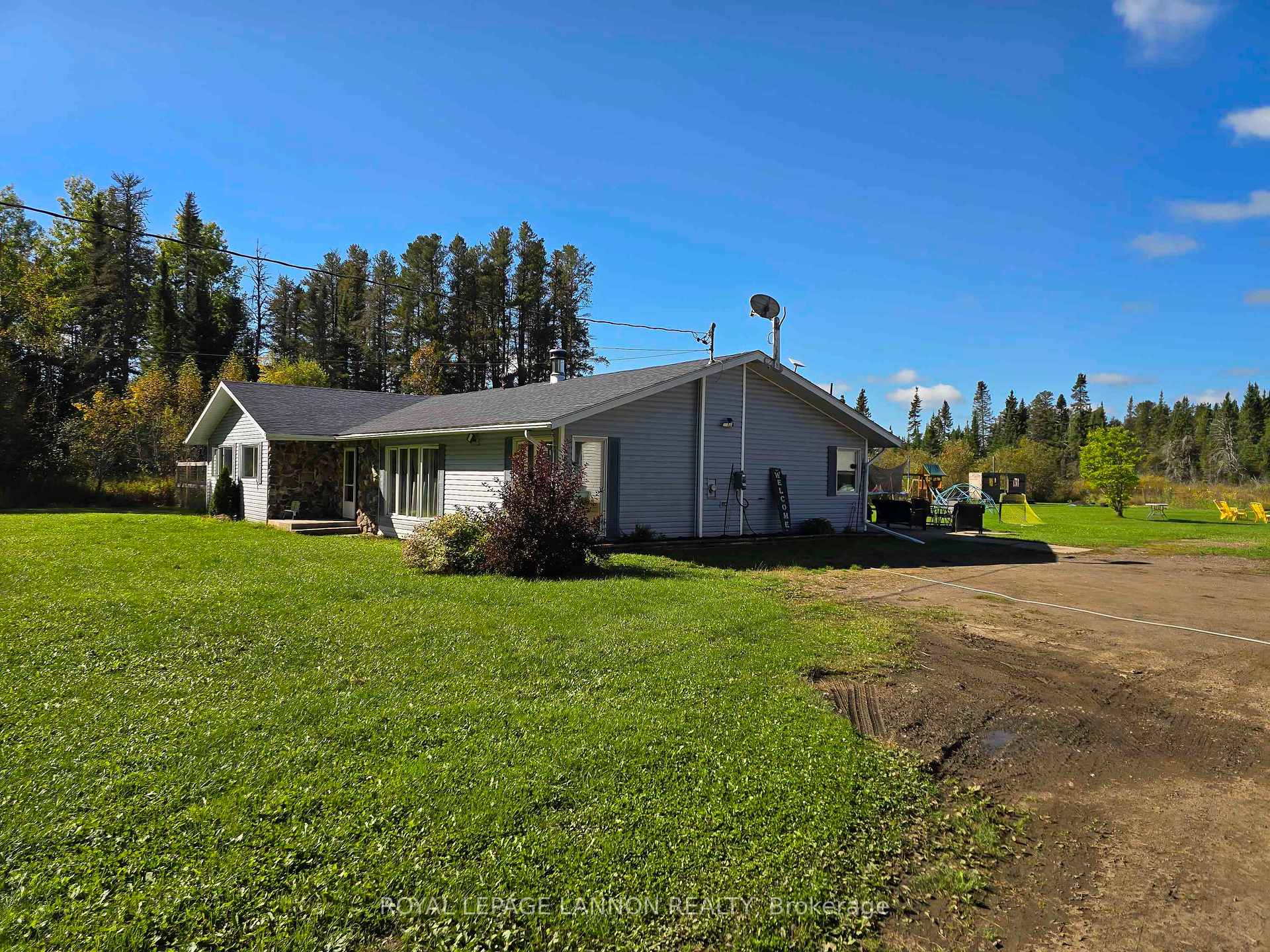 Photo 39 of 321 Hwy 597, Neebing, Pearson — HOMEH