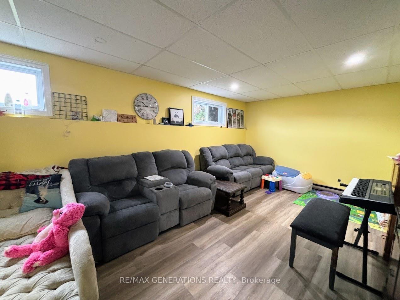 Photo 19 of 33 Moose Drive, Manitouwadge — HOMEH