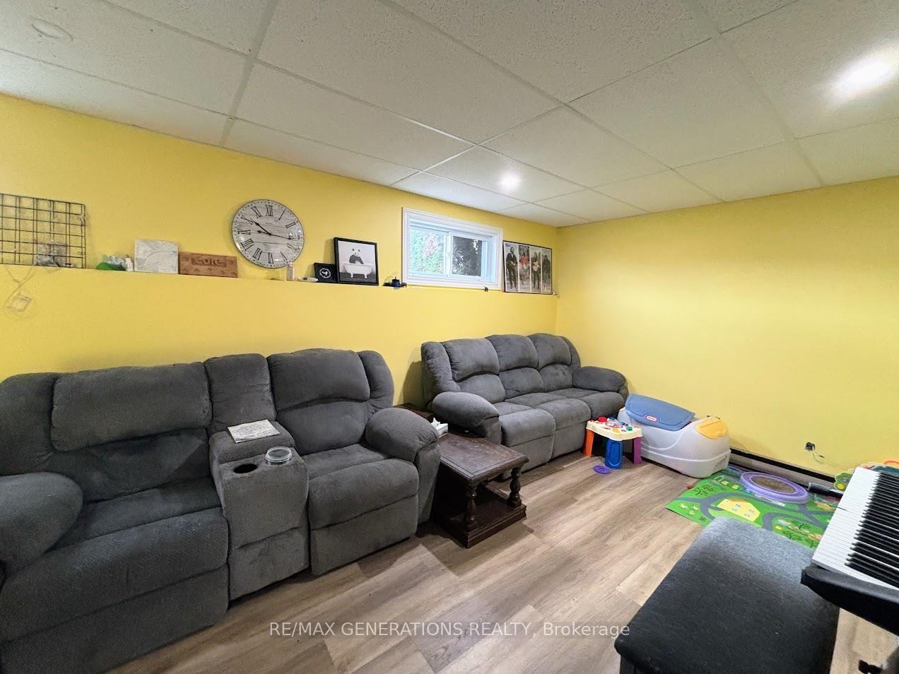 Photo 20 of 33 Moose Drive, Manitouwadge — HOMEH
