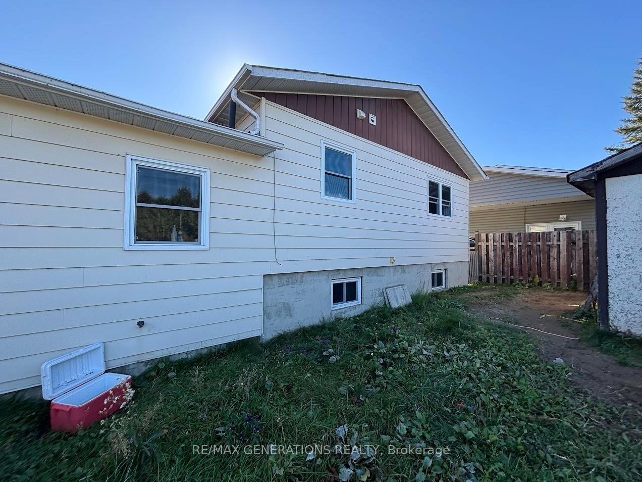 Photo 29 of 33 Moose Drive, Manitouwadge — HOMEH