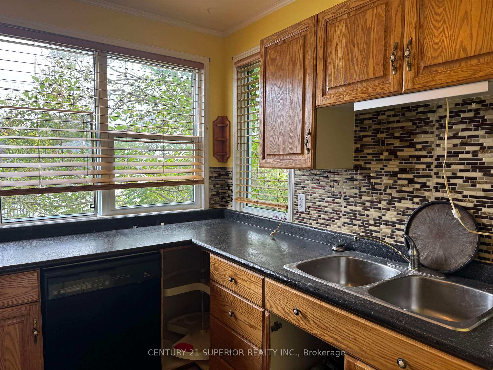 Photo 11 of 3 Ross Ave, Marathon — HOMEH