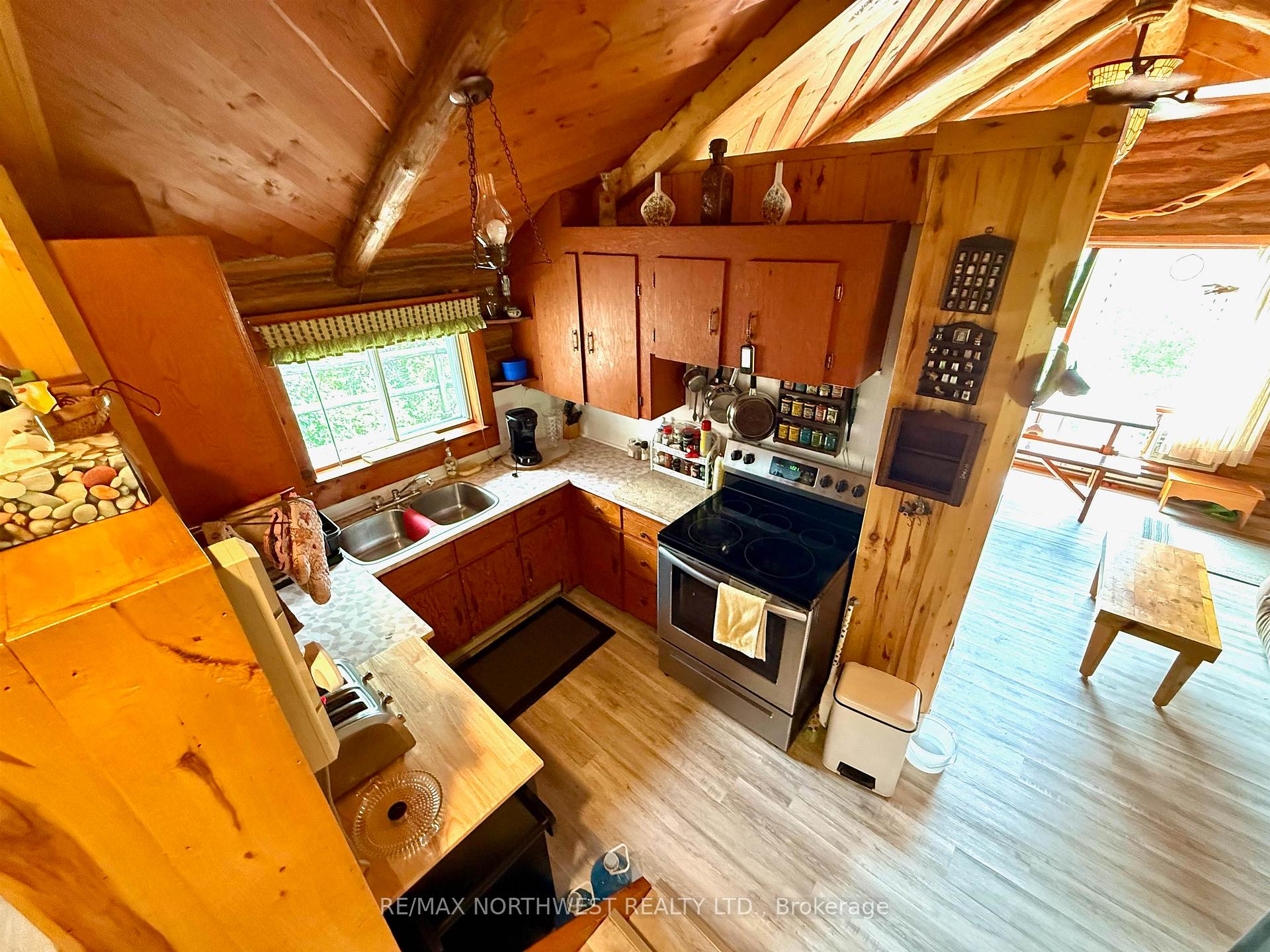 Photo 7 of 979 Storm Bay Road, Kenora Remote Area, Lake of the Woods North — HOMEH