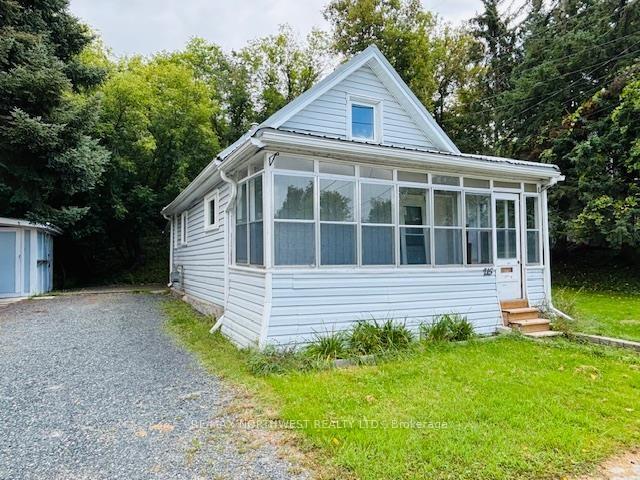 Photo 3 of 215 Matheson St N, Kenora, North End — HOMEH