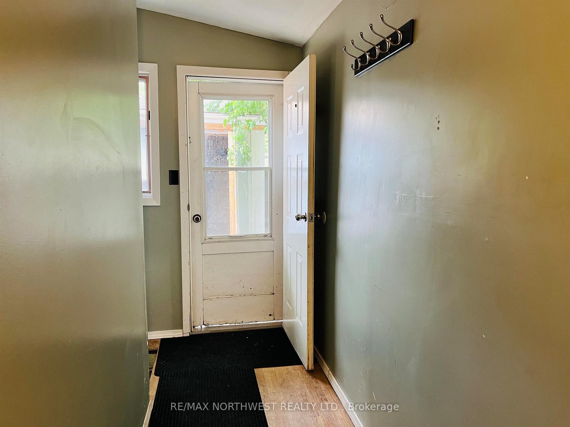 Photo 9 of 215 Matheson St N, Kenora, North End — HOMEH