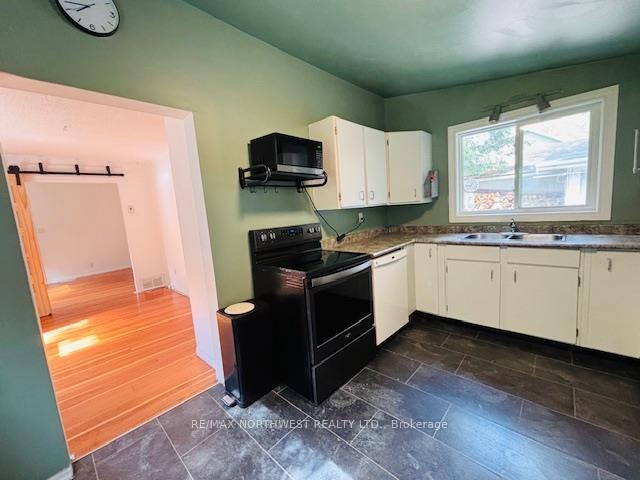 Photo 11 of 215 Matheson St N, Kenora, North End — HOMEH