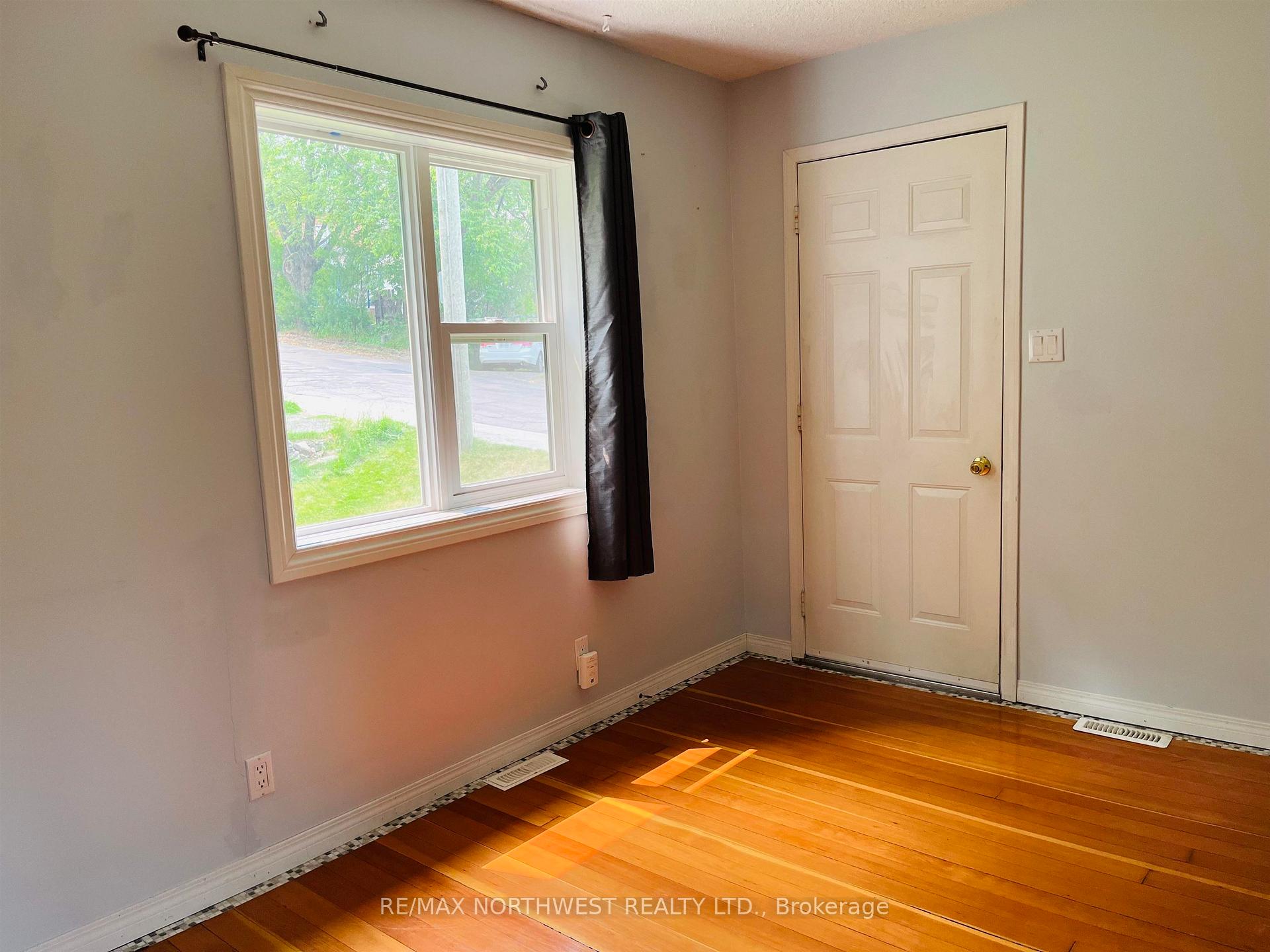 Photo 19 of 215 Matheson St N, Kenora, North End — HOMEH