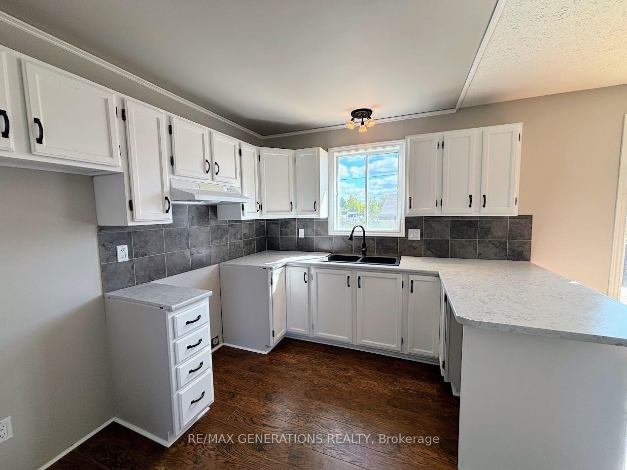 Photo 3 of 8 Otter Avenue, Manitouwadge — HOMEH