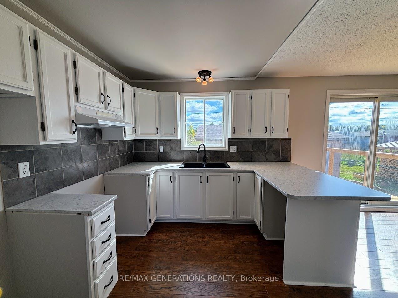 Photo 5 of 8 Otter Avenue, Manitouwadge — HOMEH