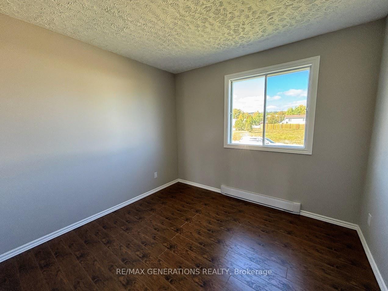 Photo 13 of 8 Otter Avenue, Manitouwadge — HOMEH