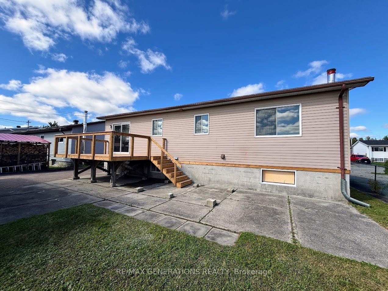 Photo 30 of 8 Otter Avenue, Manitouwadge — HOMEH