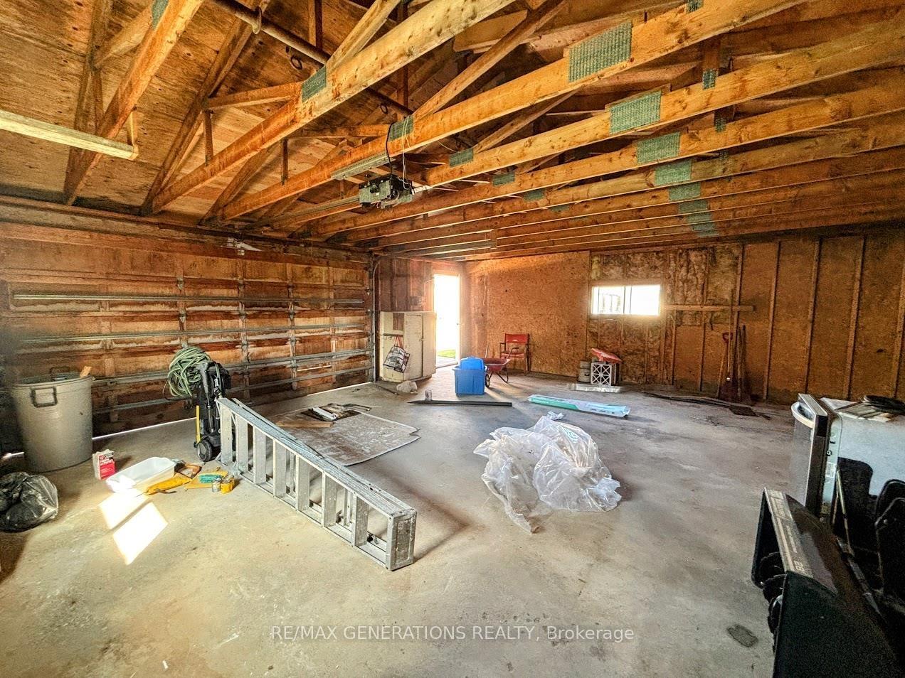 Photo 34 of 8 Otter Avenue, Manitouwadge — HOMEH