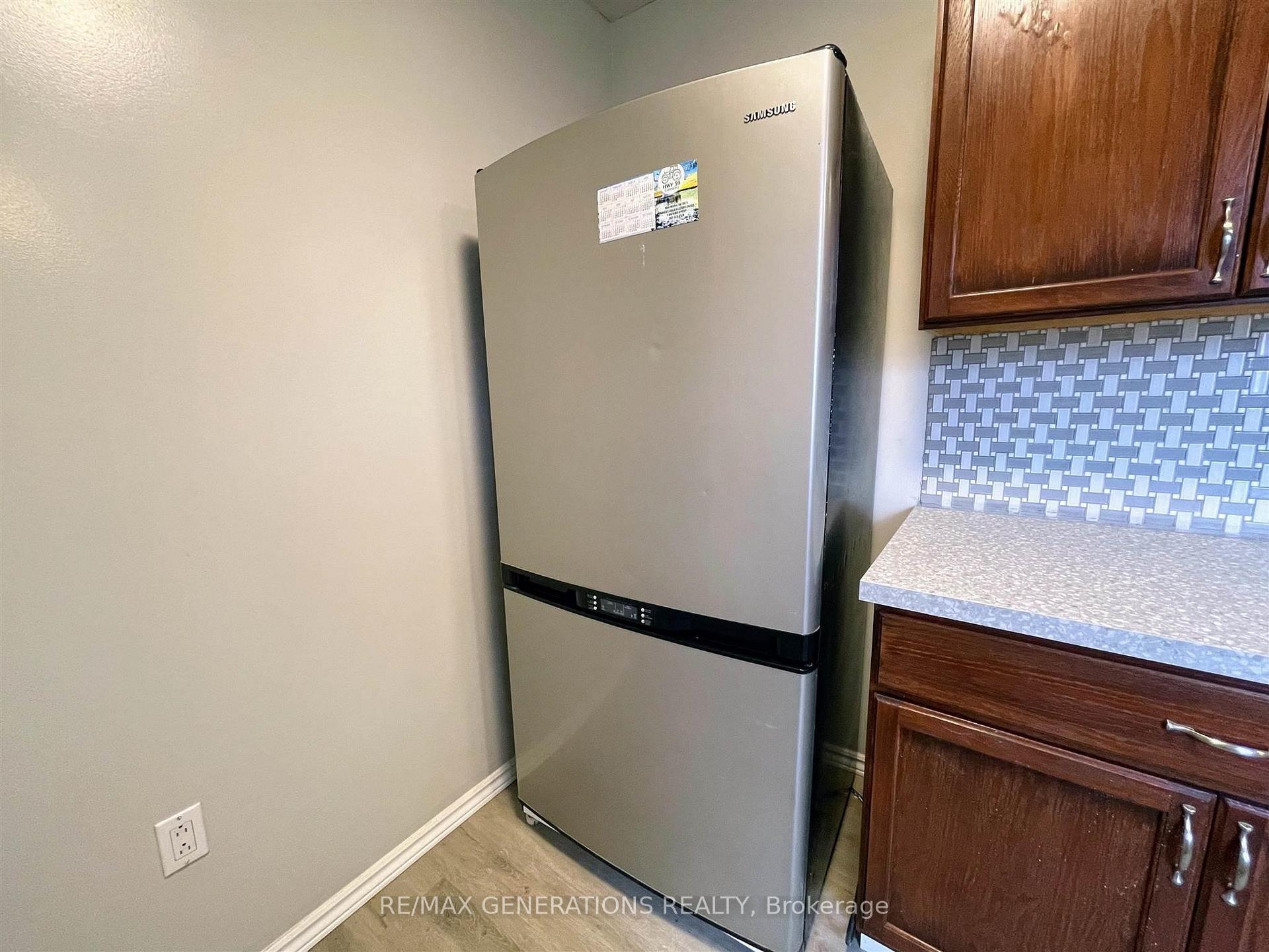 Photo 8 of 24 Stevens Avenue, Marathon — HOMEH