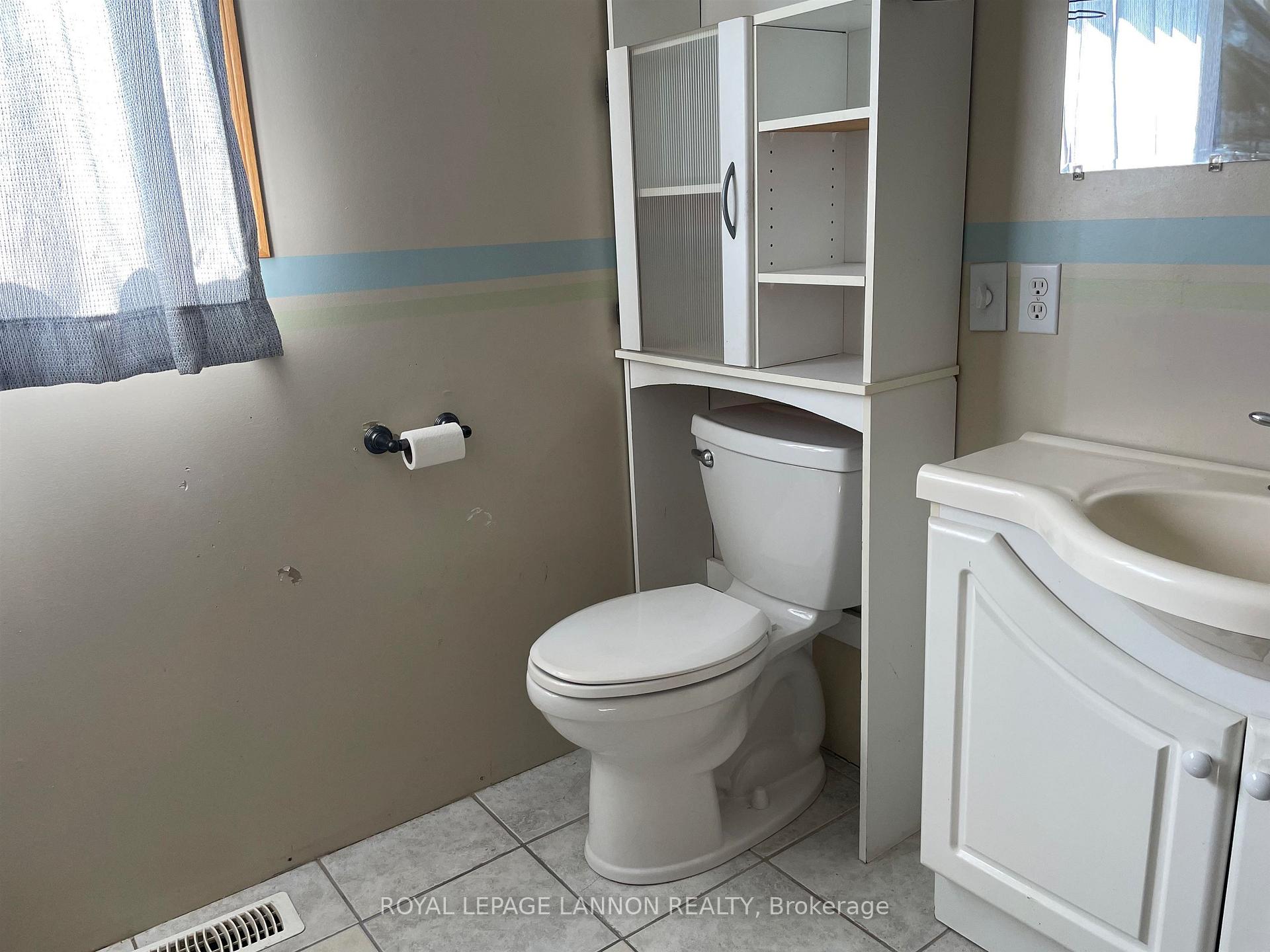 Photo 12 of 667 North Road, Thunder Bay Remote Area — HOMEH