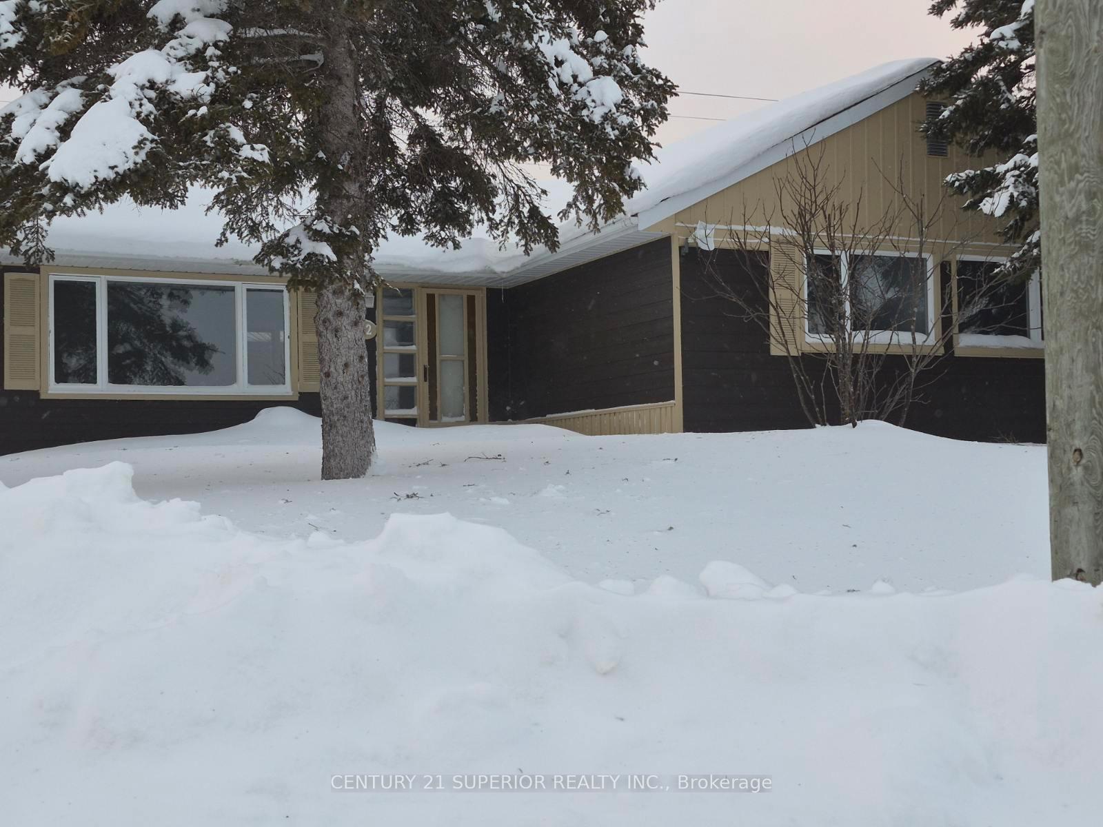 Photo 2 of 22 & 24 Mona Drive, Manitouwadge — HOMEH