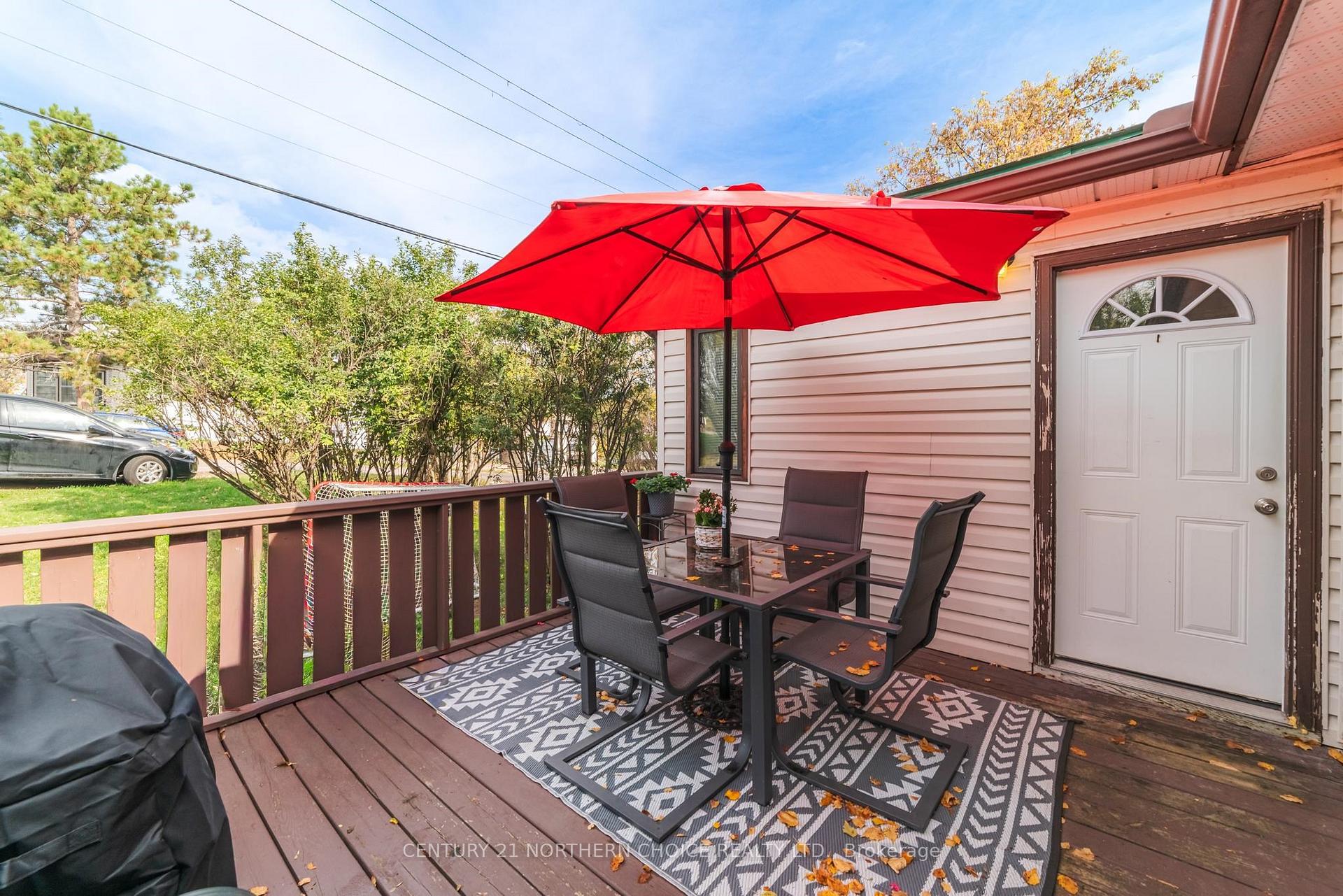 Photo 3 of 603 Sixth Avenue S, Kenora, Lakeside — HOMEH