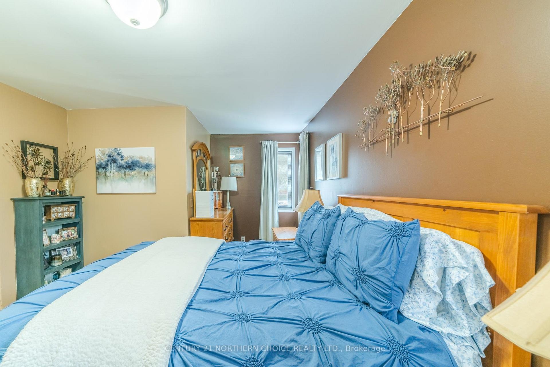 Photo 15 of 603 Sixth Avenue S, Kenora, Lakeside — HOMEH