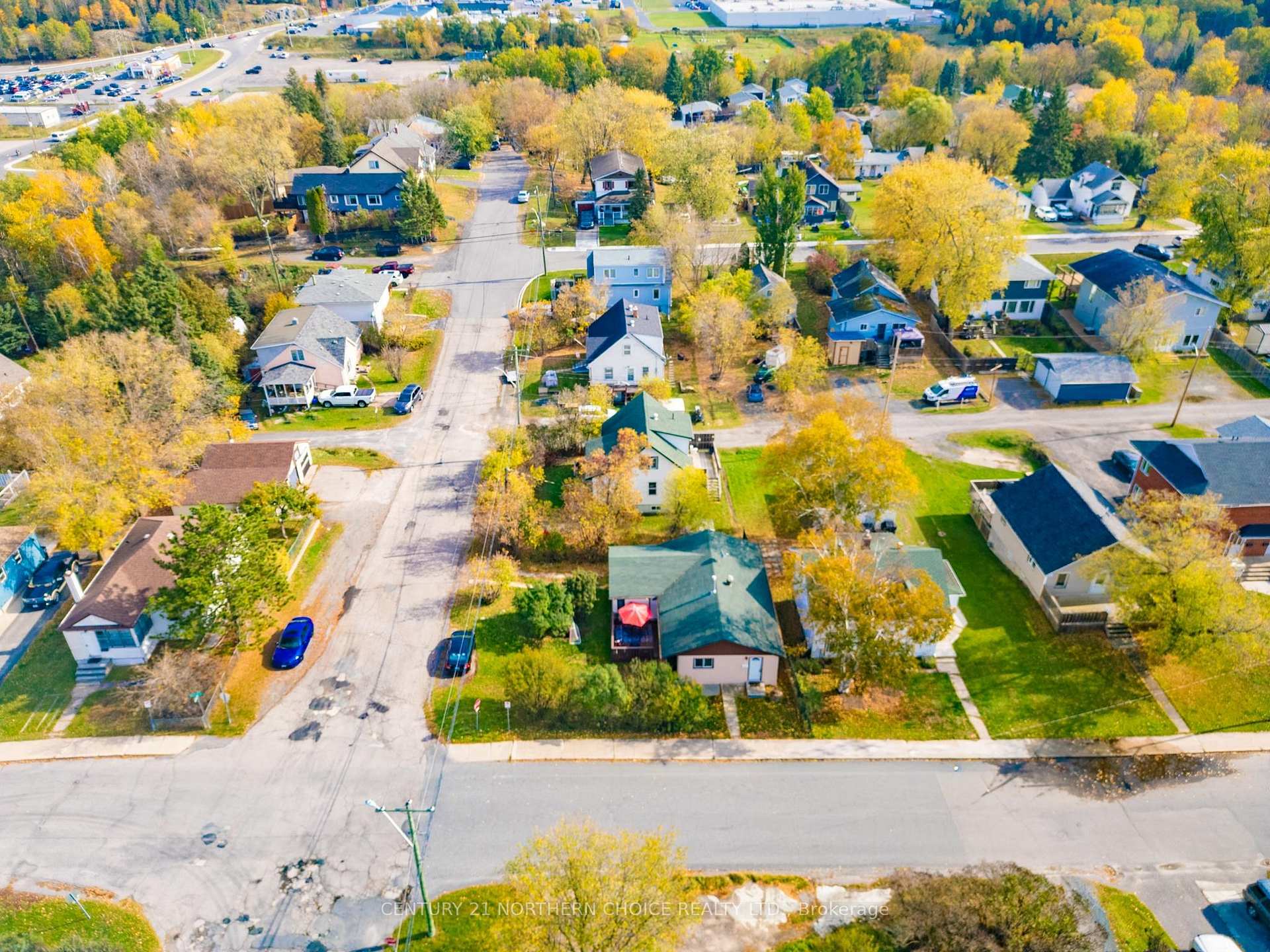 Photo 31 of 603 Sixth Avenue S, Kenora, Lakeside — HOMEH
