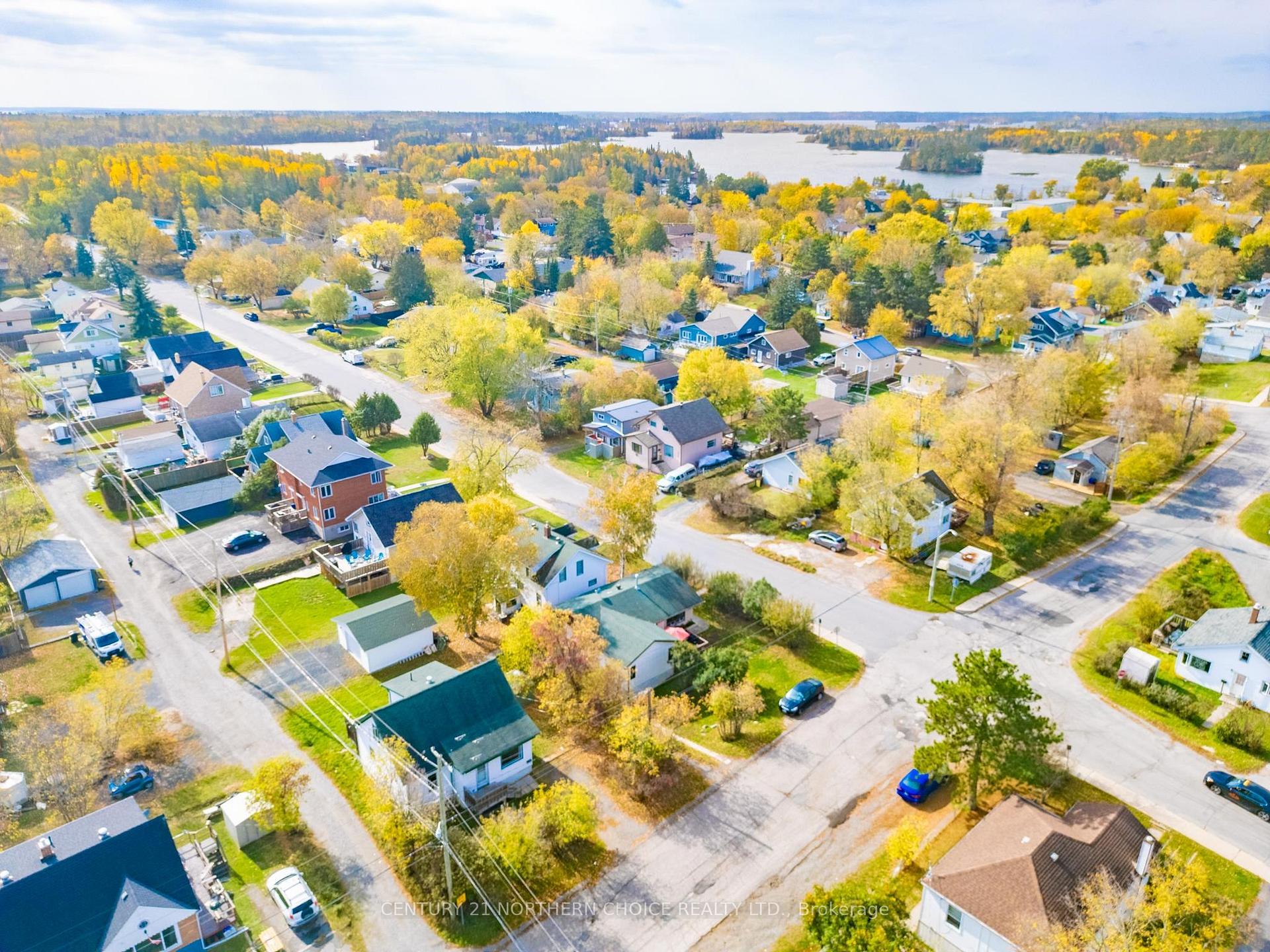 Photo 34 of 603 Sixth Avenue S, Kenora, Lakeside — HOMEH