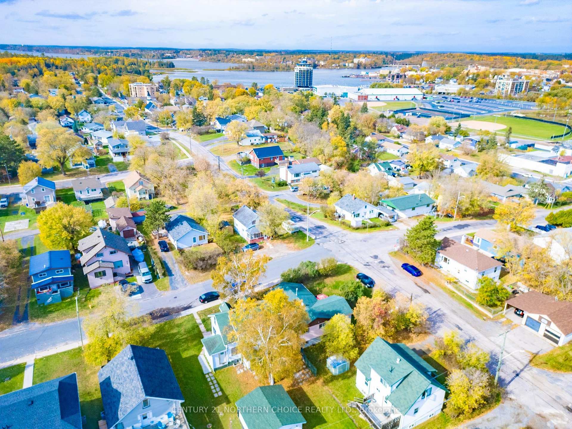 Photo 35 of 603 Sixth Avenue S, Kenora, Lakeside — HOMEH