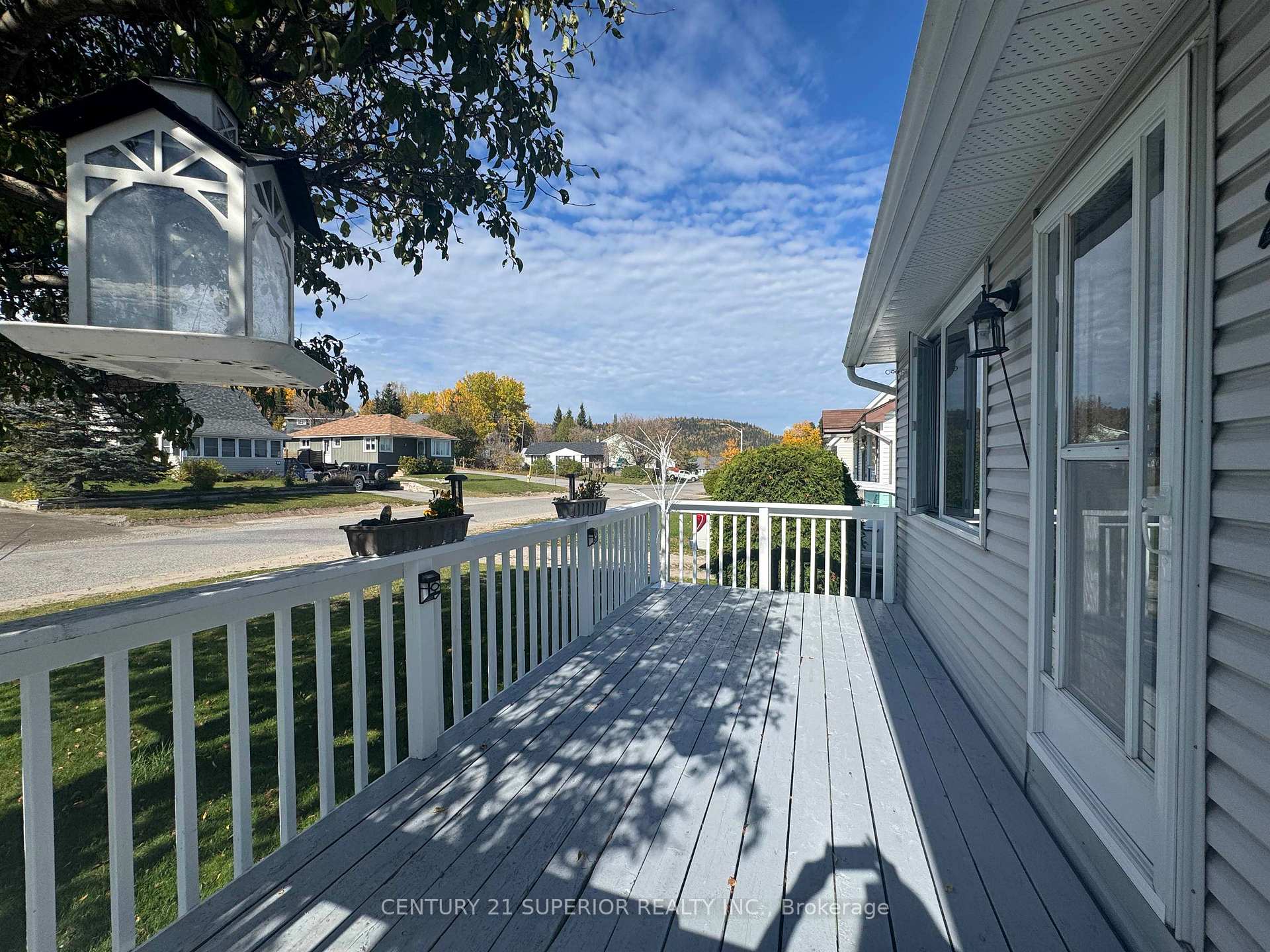 Photo 4 of 27 Adjala Avenue, Manitouwadge — HOMEH