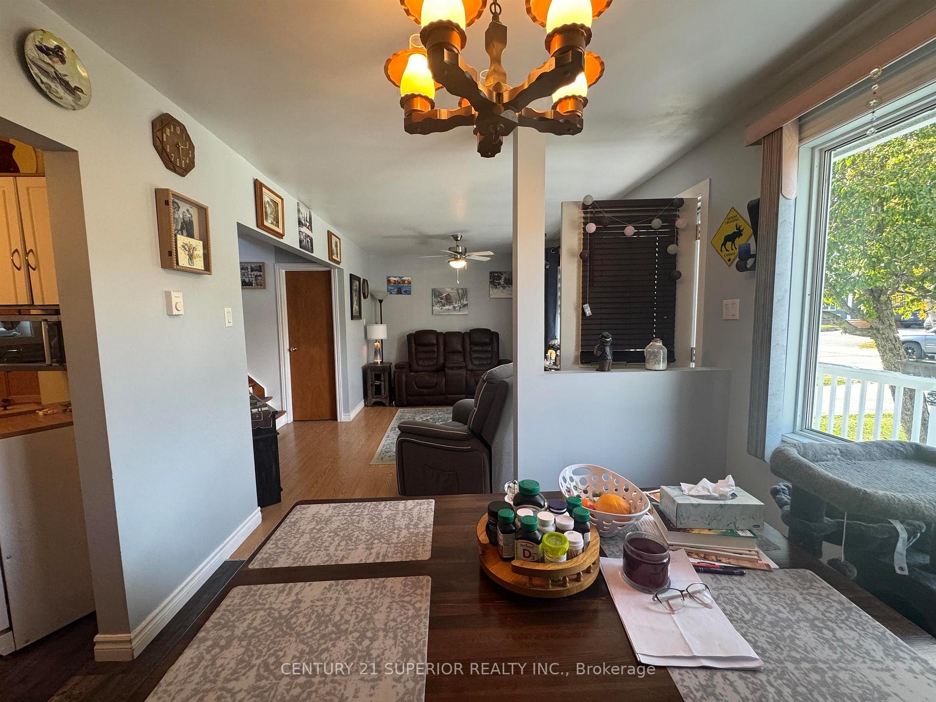 Photo 7 of 27 Adjala Avenue, Manitouwadge — HOMEH
