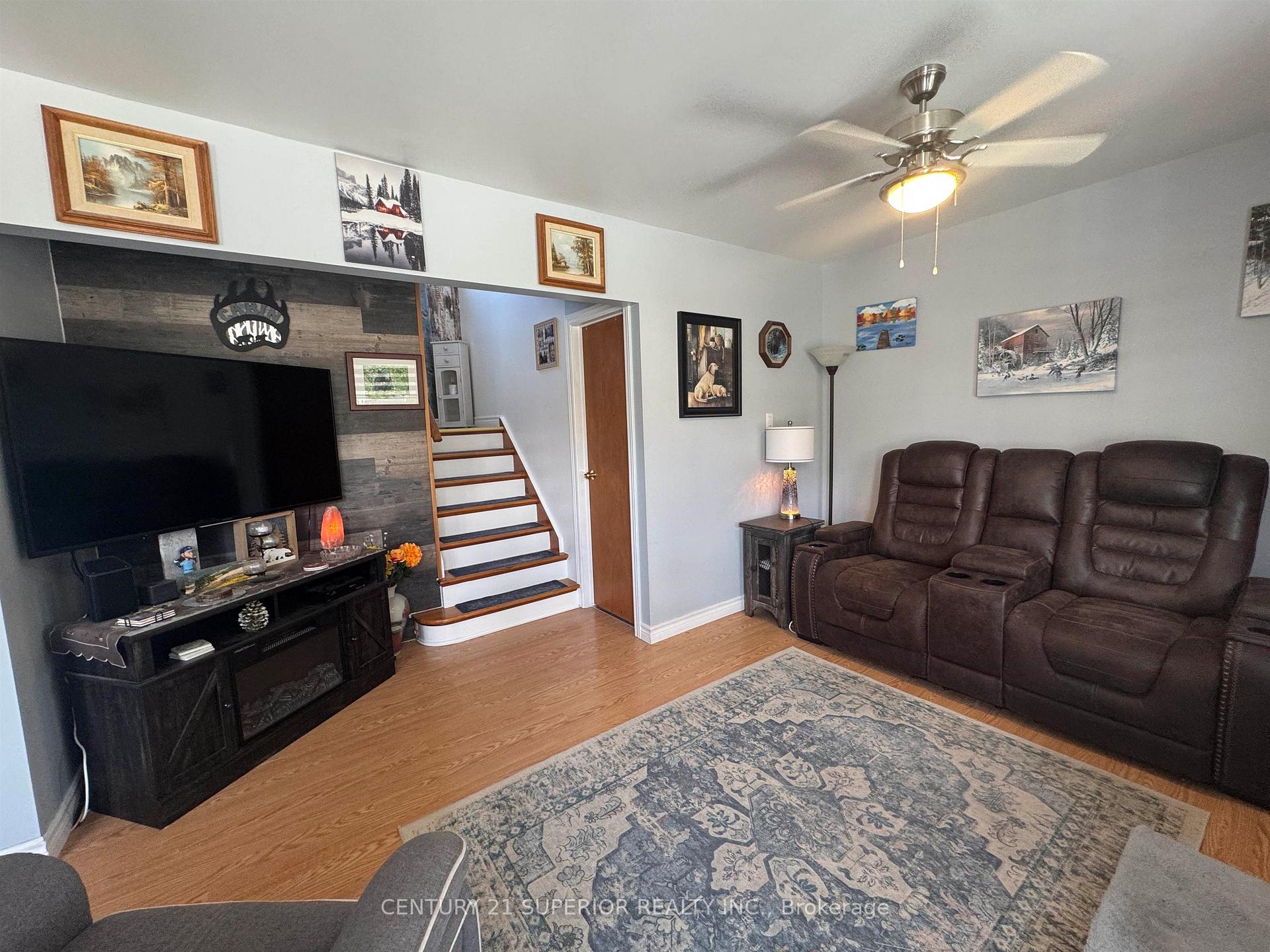 Photo 8 of 27 Adjala Avenue, Manitouwadge — HOMEH