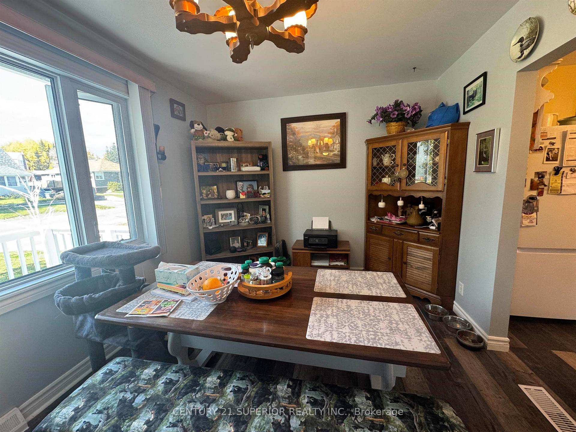 Photo 10 of 27 Adjala Avenue, Manitouwadge — HOMEH