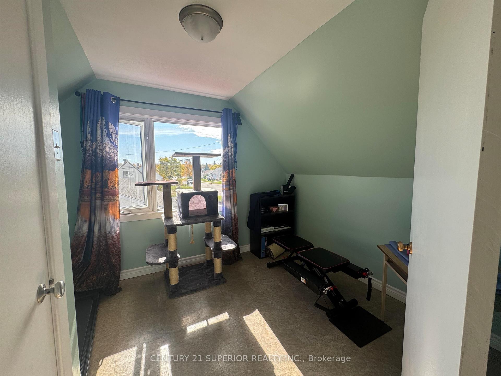 Photo 21 of 27 Adjala Avenue, Manitouwadge — HOMEH
