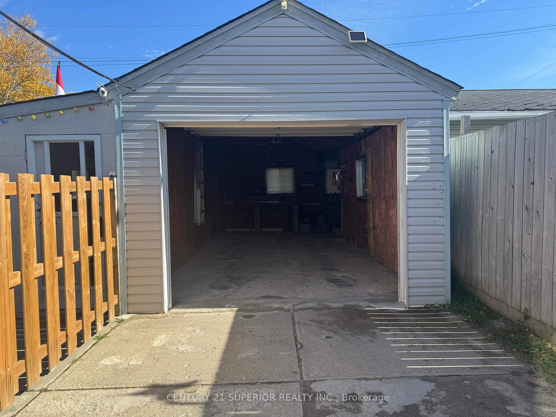 Photo 32 of 27 Adjala Avenue, Manitouwadge — HOMEH