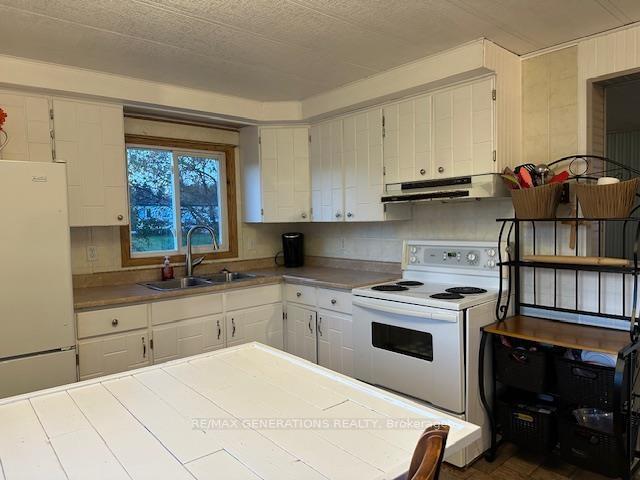 Photo 5 of 32 Cavanaugh Crescent, Terrace Bay — HOMEH