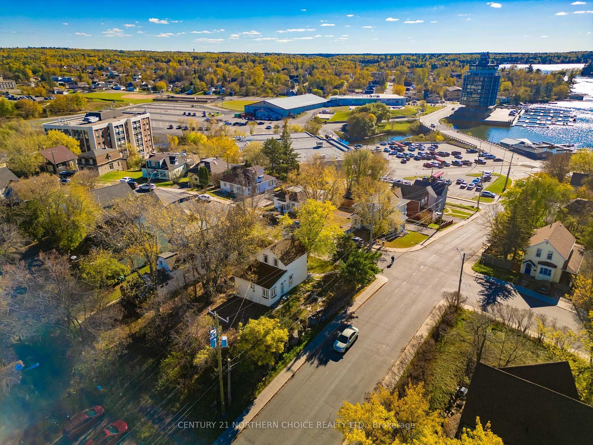 Photo 25 of 400 Third Street S, Kenora, Downtown — HOMEH