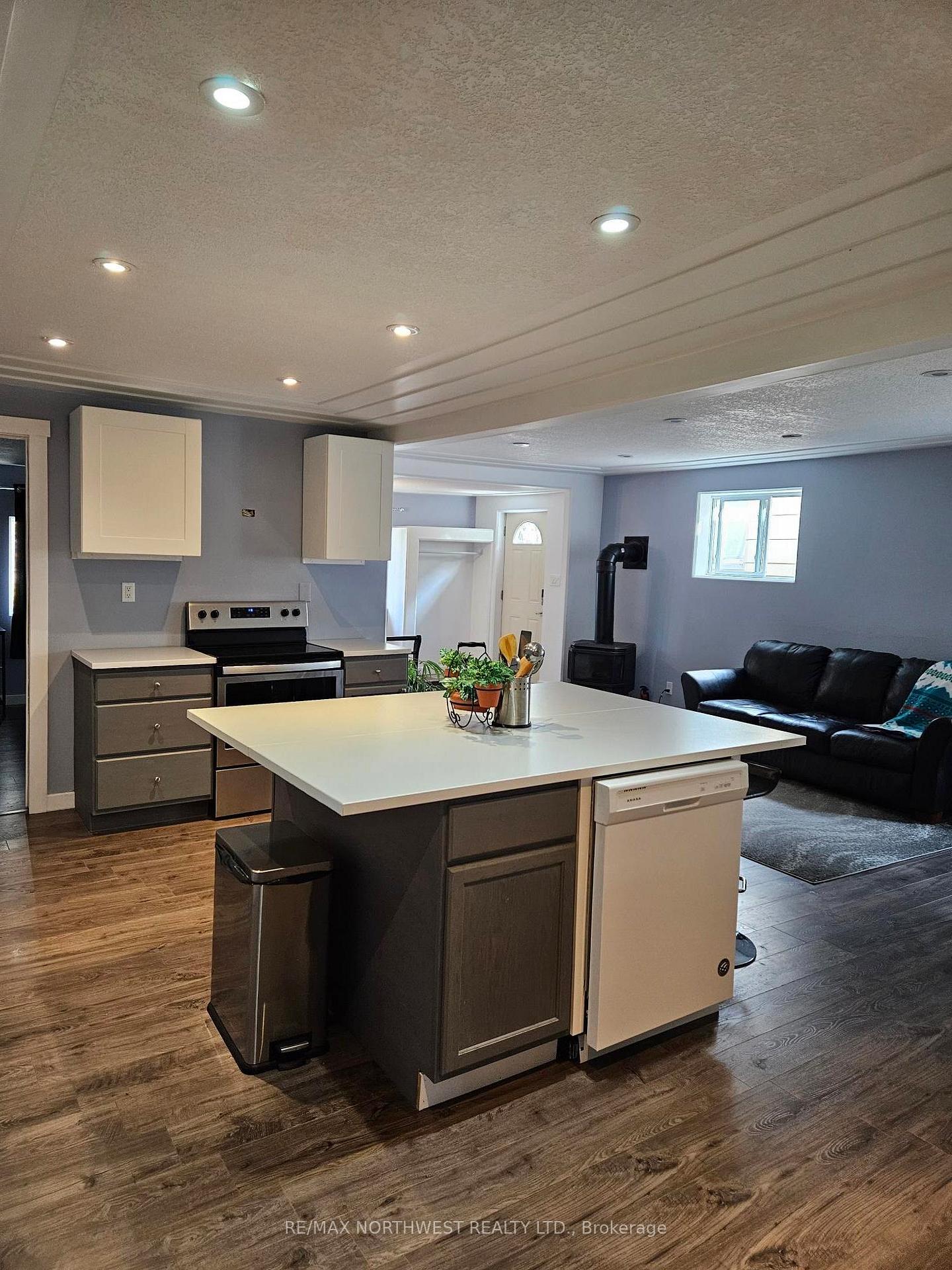 Photo 13 of 4 Sixth Avenue S, Kenora, Central — HOMEH