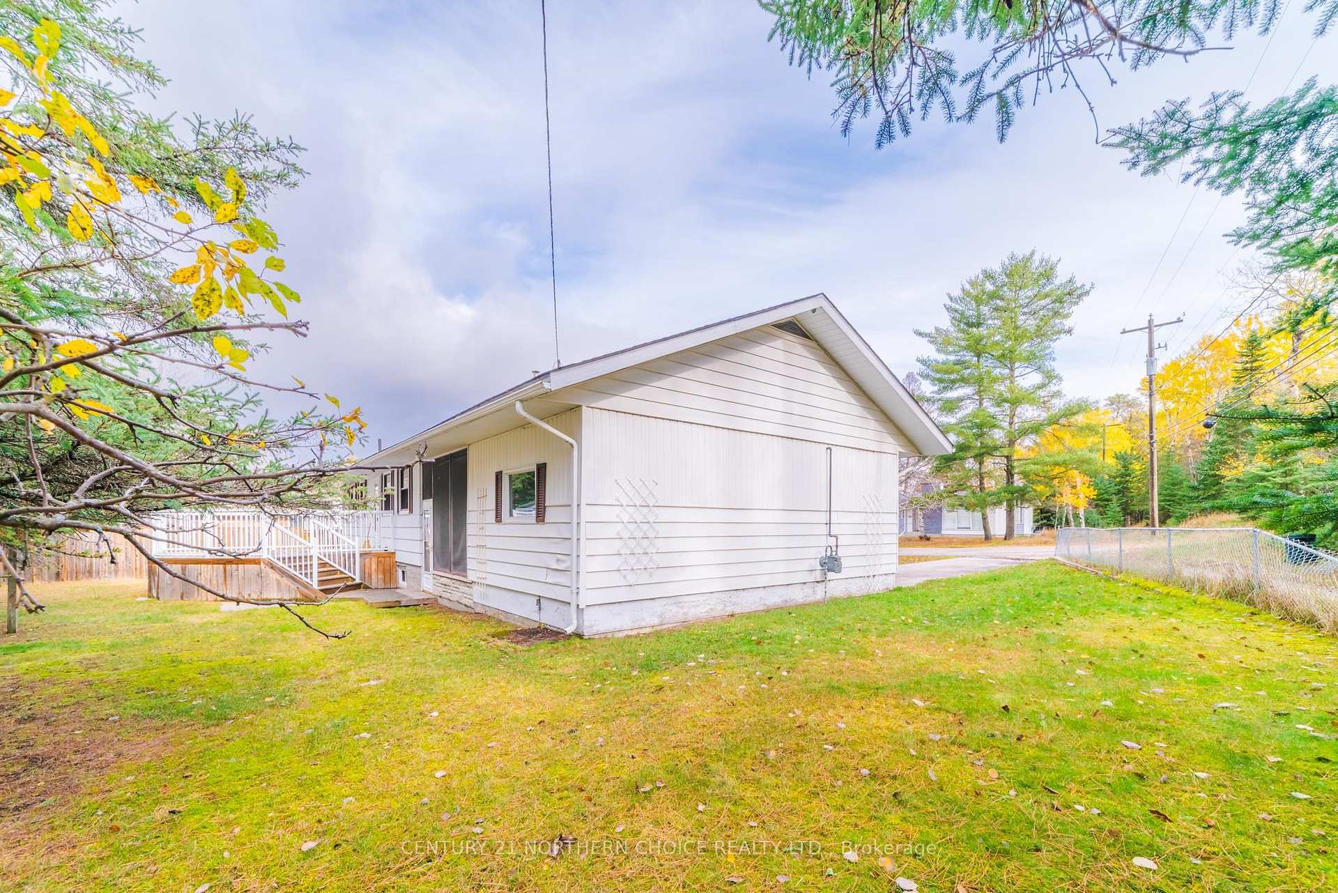 Photo 8 of 8 Seegmiller Avenue, Kenora, Pinecrest — HOMEH