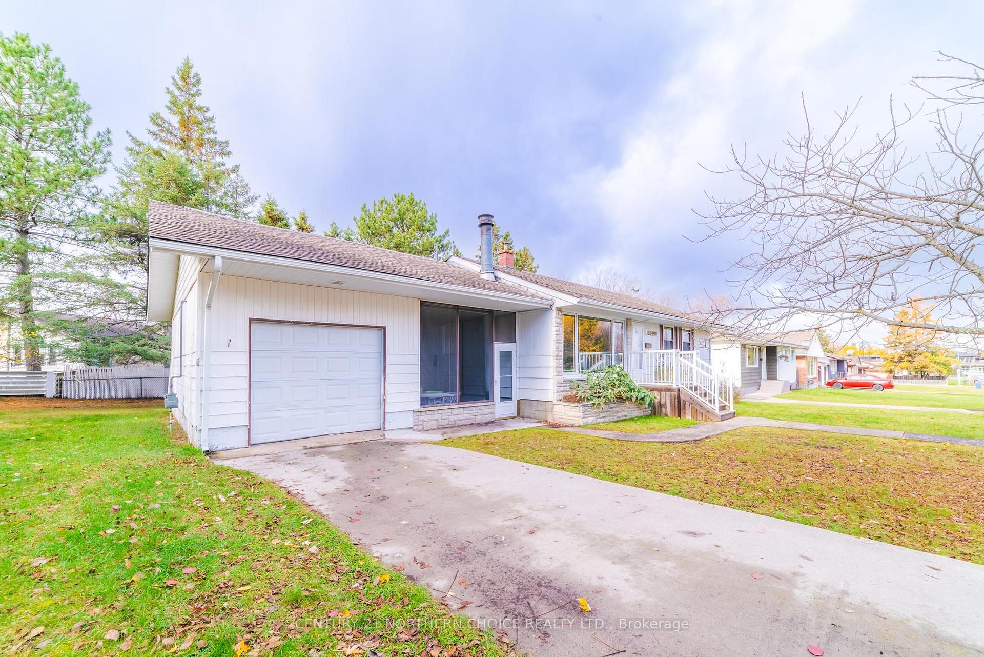 Photo 9 of 8 Seegmiller Avenue, Kenora, Pinecrest — HOMEH