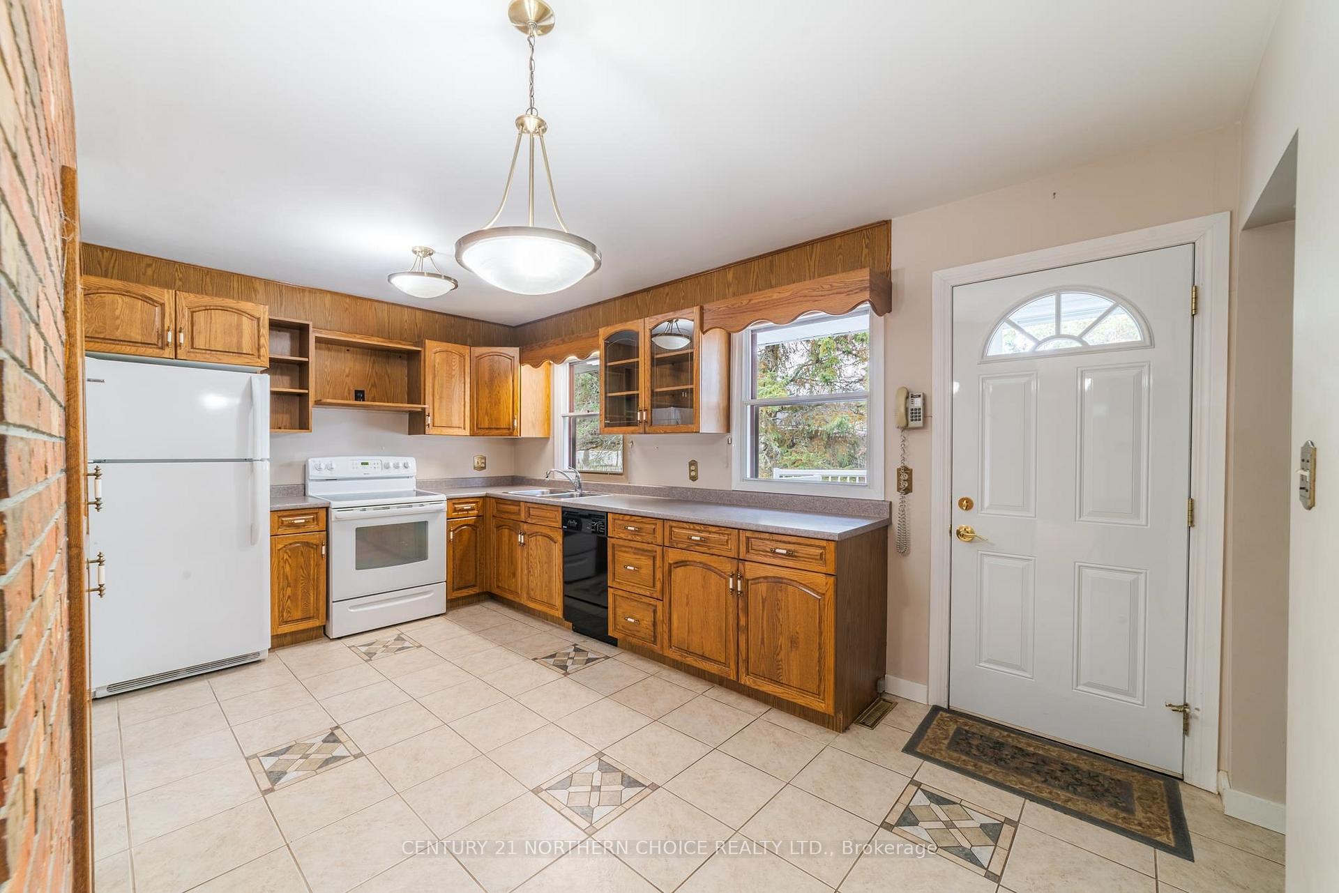 Photo 15 of 8 Seegmiller Avenue, Kenora, Pinecrest — HOMEH