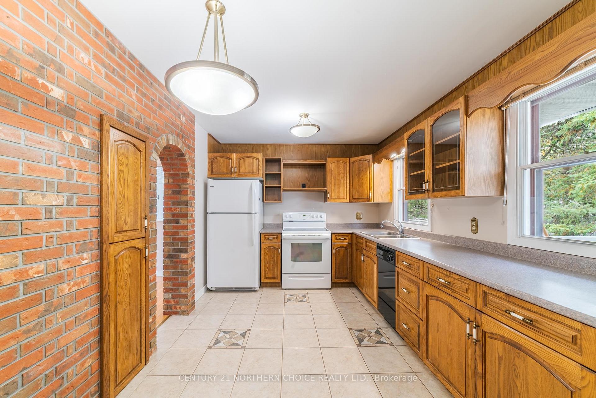 Photo 16 of 8 Seegmiller Avenue, Kenora, Pinecrest — HOMEH