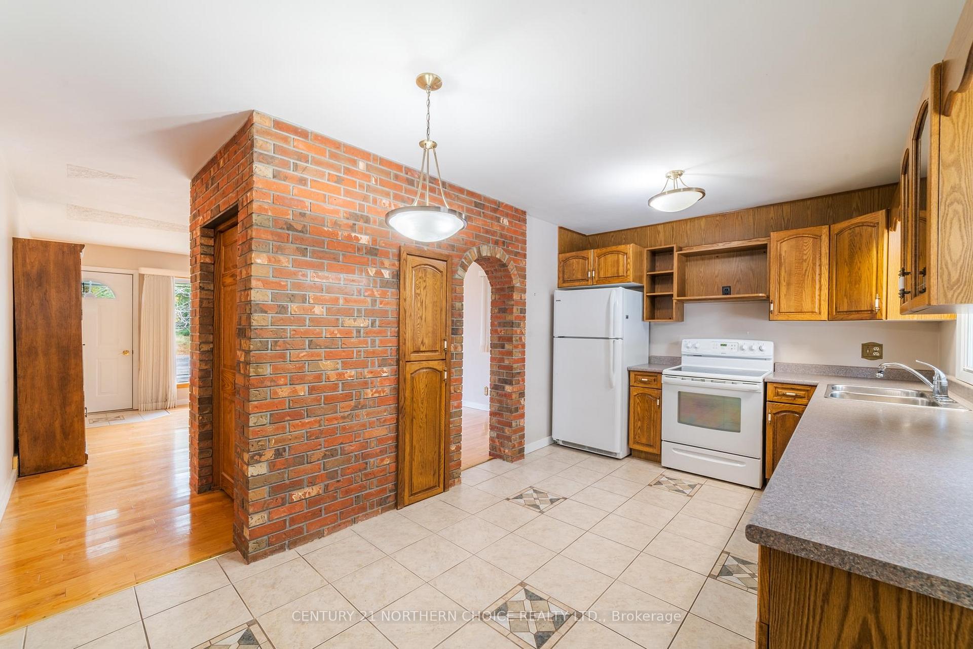 Photo 17 of 8 Seegmiller Avenue, Kenora, Pinecrest — HOMEH