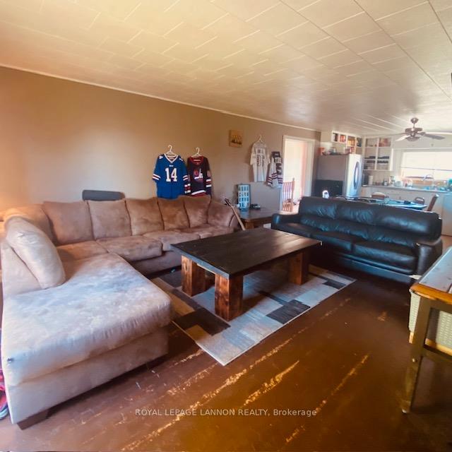 Photo 4 of 914 First Street W, Greenstone — HOMEH