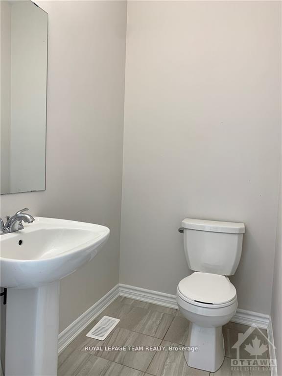 Photo 6 of 3044 Travertine Way, Ottawa, Barrhaven - Half Moon Bay — HOMEH