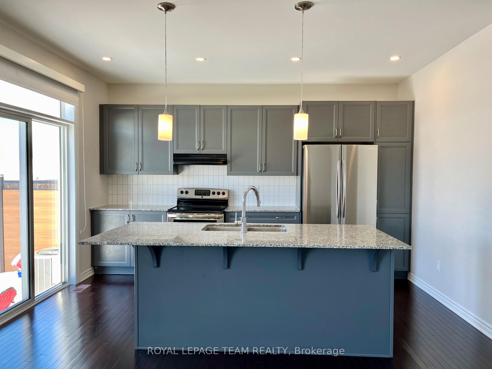 Photo 8 of 3044 Travertine Way, Ottawa, Barrhaven - Half Moon Bay — HOMEH