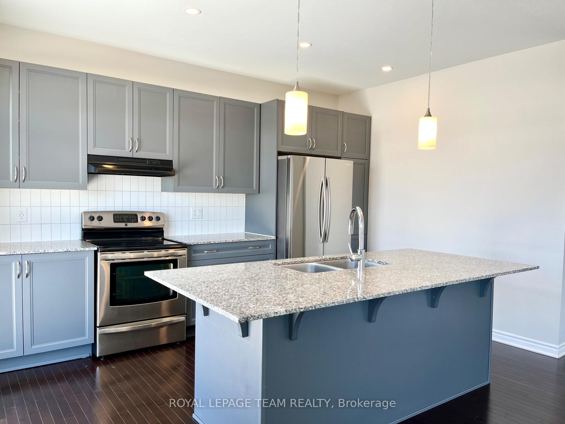 Photo 9 of 3044 Travertine Way, Ottawa, Barrhaven - Half Moon Bay — HOMEH