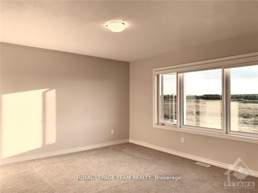 Photo 15 of 3044 Travertine Way, Ottawa, Barrhaven - Half Moon Bay — HOMEH