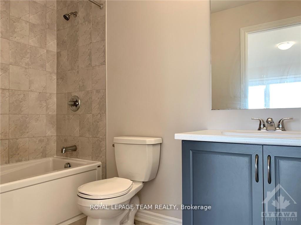 Photo 16 of 3044 Travertine Way, Ottawa, Barrhaven - Half Moon Bay — HOMEH
