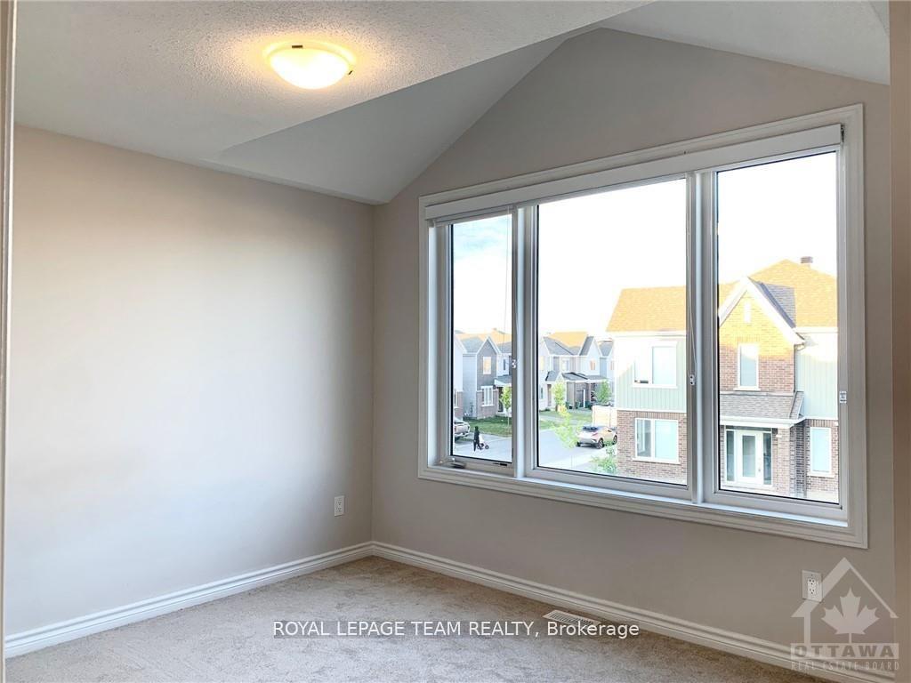 Photo 17 of 3044 Travertine Way, Ottawa, Barrhaven - Half Moon Bay — HOMEH