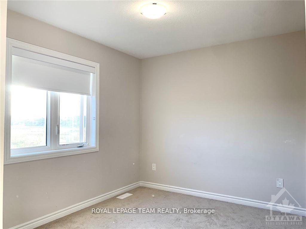 Photo 18 of 3044 Travertine Way, Ottawa, Barrhaven - Half Moon Bay — HOMEH