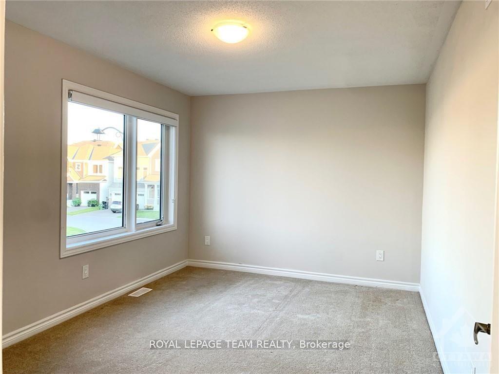 Photo 19 of 3044 Travertine Way, Ottawa, Barrhaven - Half Moon Bay — HOMEH